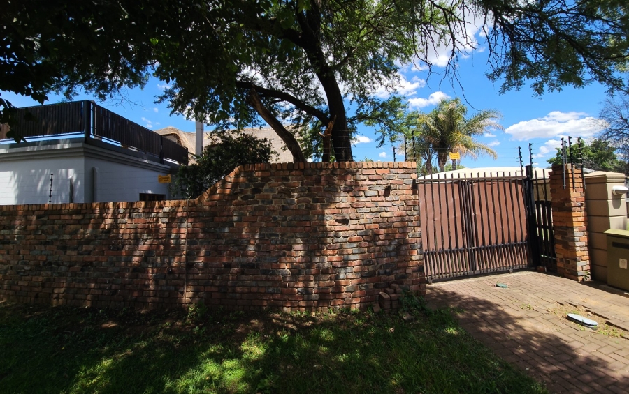 4 Bedroom Property for Sale in Dan Pienaar Free State